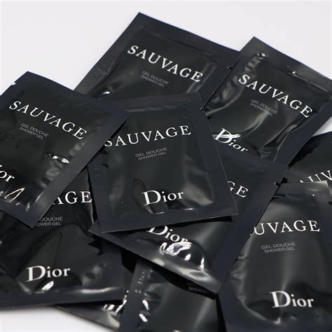 dior 沐浴露|迪奧女性沐浴與身體系列：DIOR 沐浴乳、身體香氛乳液 .